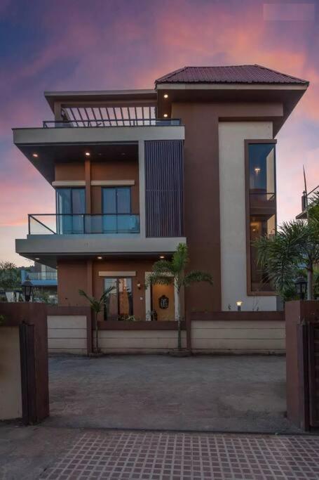 Martini Villa By Aquastay Lonavala Exterior foto
