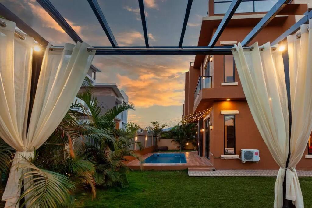 Martini Villa By Aquastay Lonavala Exterior foto